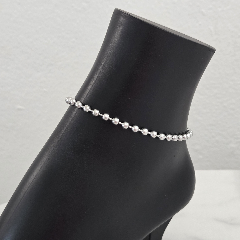 ​Dainty Silver Ball Bead Anklet | Minimalist Everyday Foot Jewelry - Picture 7 of 10